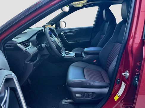Certified 2025 Toyota RAV4 XSE AWD/4WD image 19