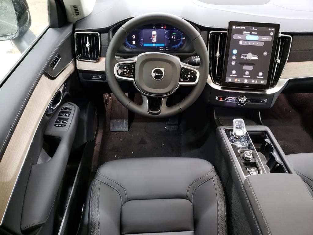 New 2025 Volvo XC90 T8 Core w/ Protection Package Premier AWD/4WD image 7