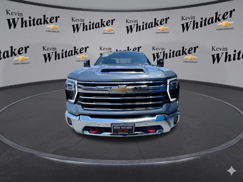 Used 2026 Chevrolet Silverado 2500 LTZ w/ LTZ Premium Package AWD/4WD image 3