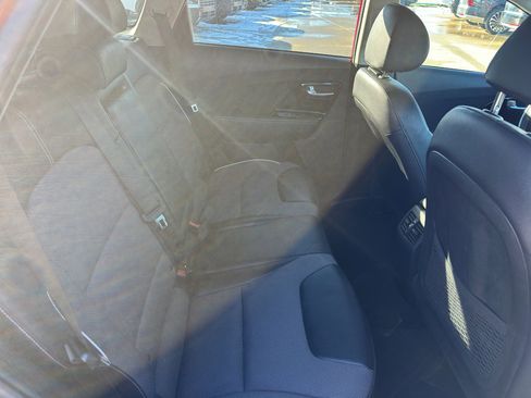 Used 2022 Kia Niro EX w/ Cold Weather Package image 31
