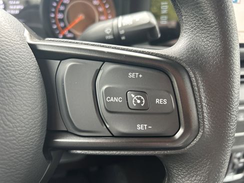 New 2025 Jeep Gladiator Sport image 38