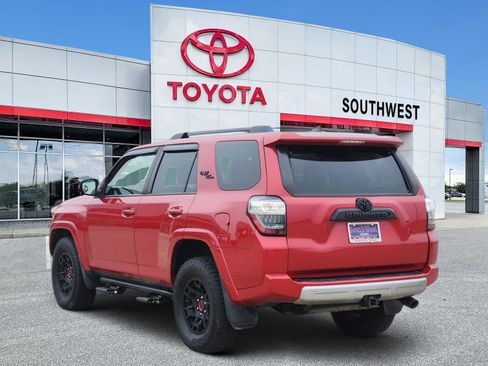 Used 2019 Toyota 4Runner TRD Off-Road Premium image 4