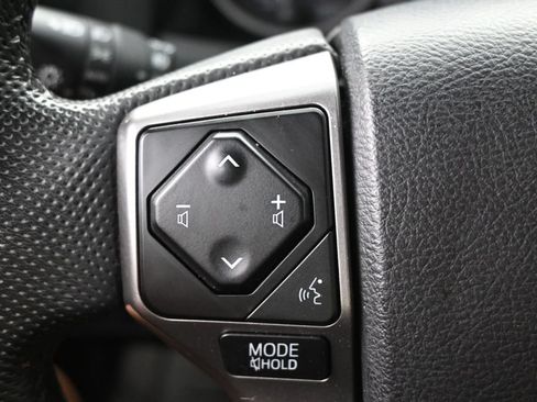 Used 2022 Toyota Tacoma SR5 w/ Technology Package RWD image 19