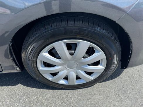 Used 2013 Toyota Yaris LE FWD image 15