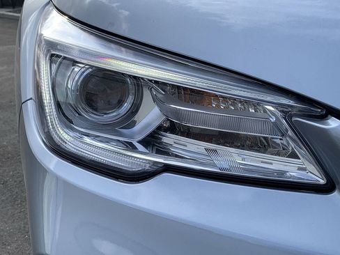 Used 2022 Subaru Ascent Touring image 9