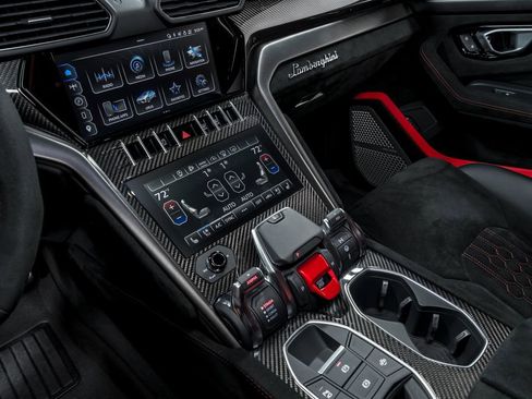 Used 2023 Lamborghini Urus Performante AWD/4WD image 24