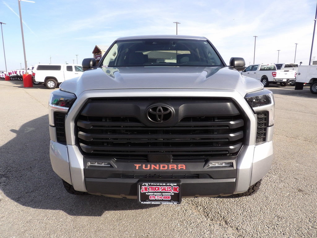Used 2024 Toyota Tundra SR5 AWD/4WD image 12