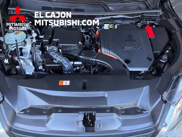 Used 2025 Mitsubishi Outlander SEL AWD/4WD image 13