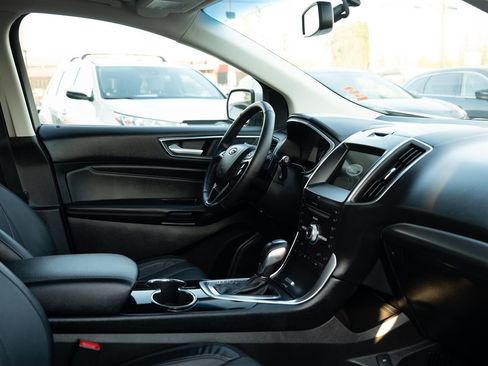 Used 2017 Ford Edge Titanium w/ Equipment Group 301A image 7