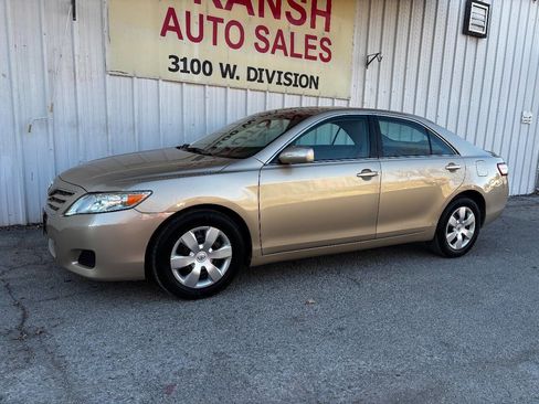 Used 2011 Toyota Camry LE image 19