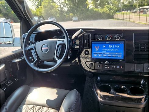 Used 2022 GMC Savana 2500 w/ Enhanced Convenience Package RWD image 28