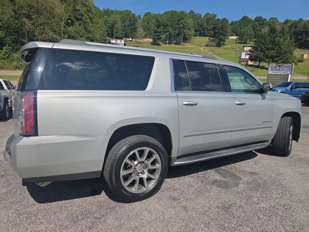 Used 2017 GMC Yukon XL Denali w/ Open Road Package AWD/4WD image 5