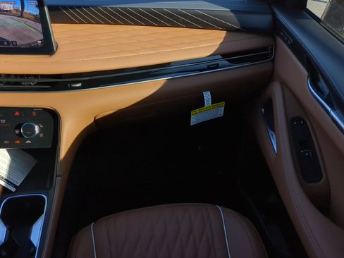 New 2026 INFINITI QX60 Autograph w/ Dark Cargo Package image 10