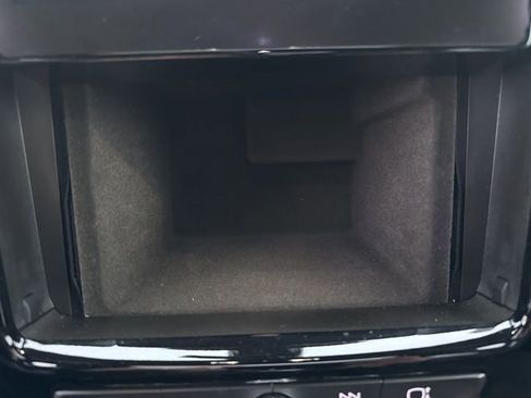 Certified 2024 Chevrolet Traverse High Country image 30