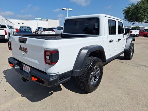 Used 2025 Jeep Gladiator Mojave w/ Steel Bumper Group AWD/4WD image 6