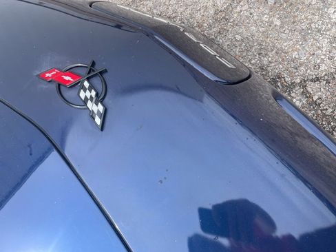 Used 2000 Chevrolet Corvette Coupe w/ Roof Pkg RWD image 9