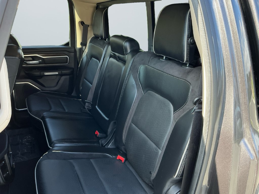 Used 2019 RAM 1500 Laramie AWD/4WD image 14