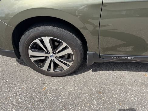 Used 2018 Subaru Outback 2.5i Limited image 11