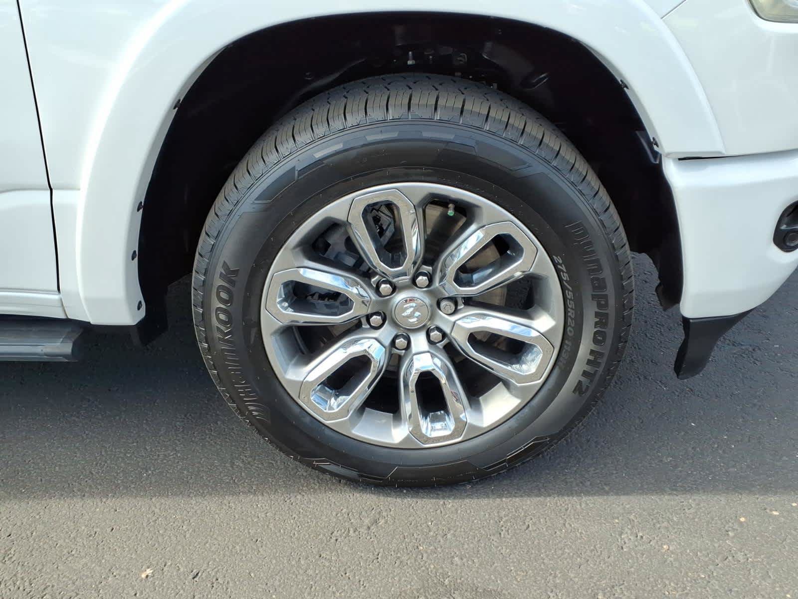 Used 2021 RAM 1500 Laramie w/ Sport Appearance Package AWD/4WD image 12