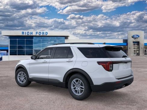 New 2026 Ford Explorer Active RWD image 4