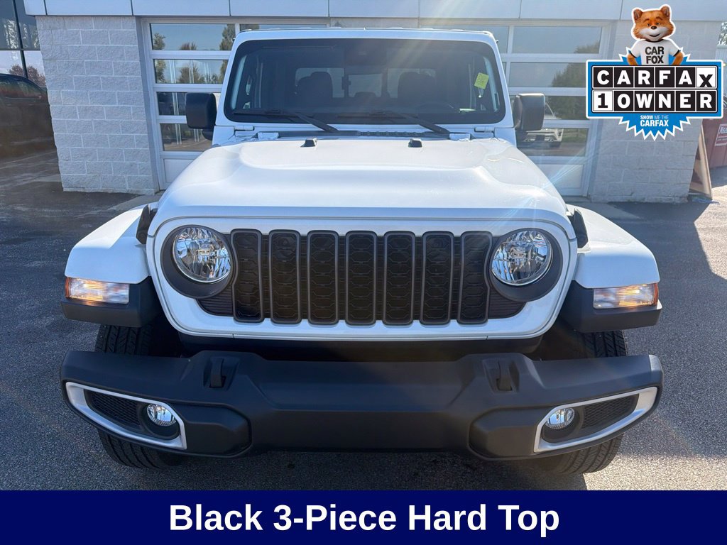Used 2024 Jeep Gladiator Sport AWD/4WD image 10