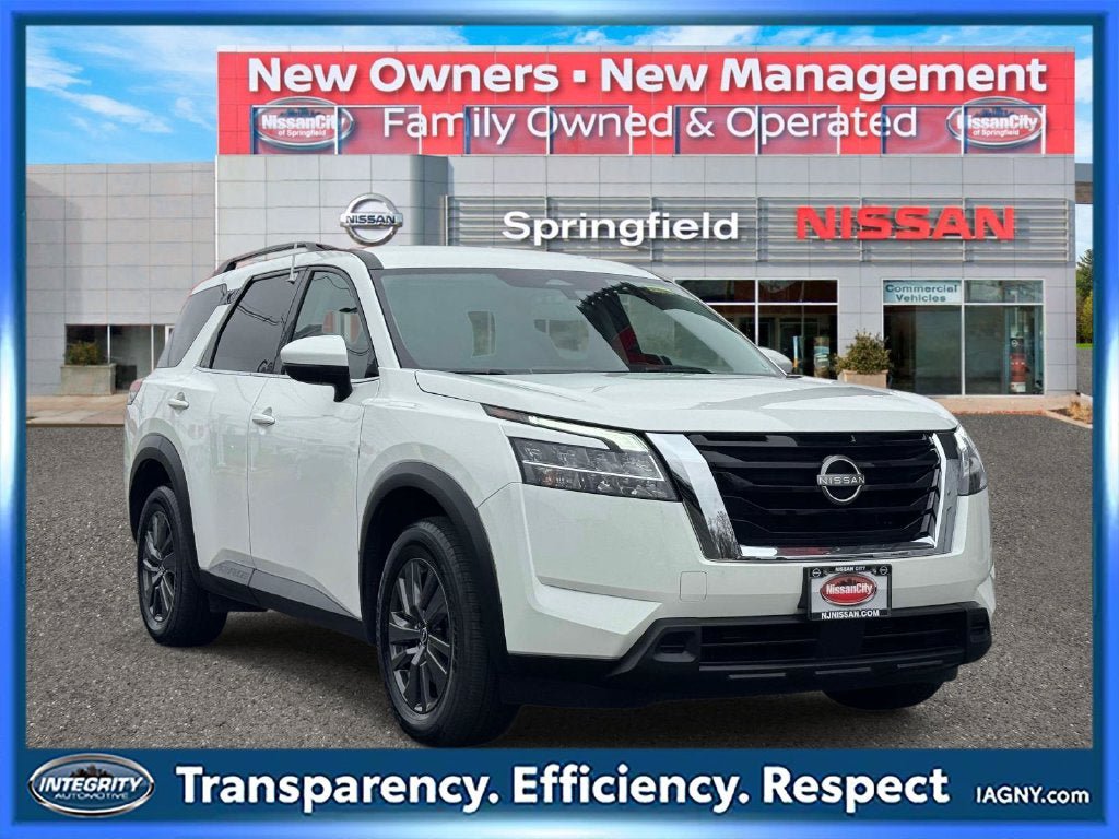 Certified 2022 Nissan Pathfinder SV AWD/4WD image 1
