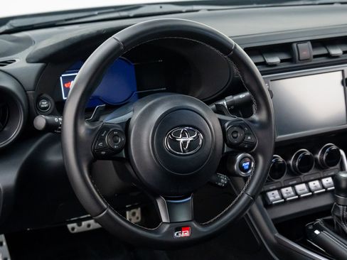 Used 2023 Toyota GR86 Premium w/ ALL Weather Mat Package (TMS) image 11