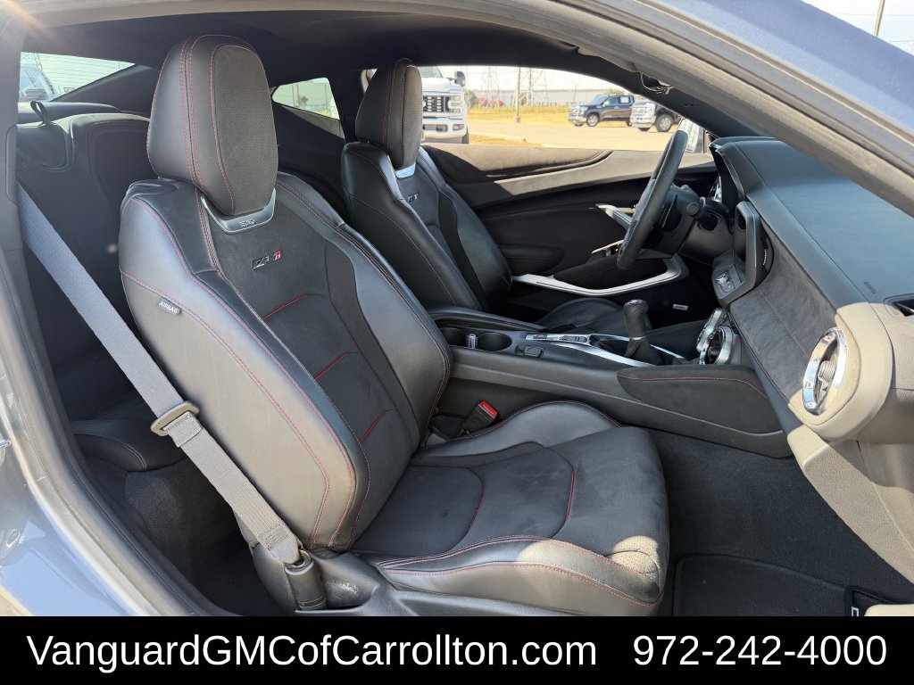 Used 2022 Chevrolet Camaro ZL1 RWD image 31