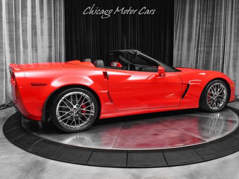 Used 2013 Chevrolet Corvette 427 w/ 1SB Preferred Equipment Group RWD image 5