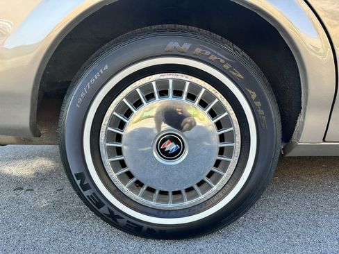 Used 1996 Buick Century Sedan FWD image 78