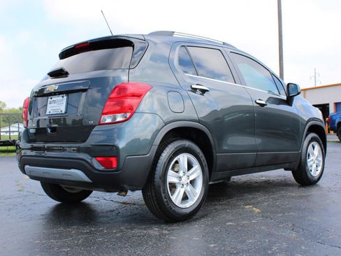 Used 2018 Chevrolet Trax LT w/ LT Convenience Package AWD/4WD image 4