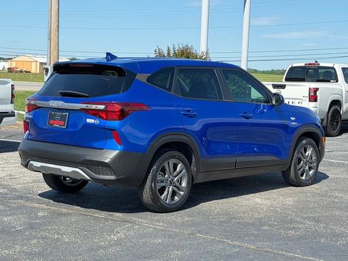Used 2022 Kia Seltos LX AWD/4WD image 5