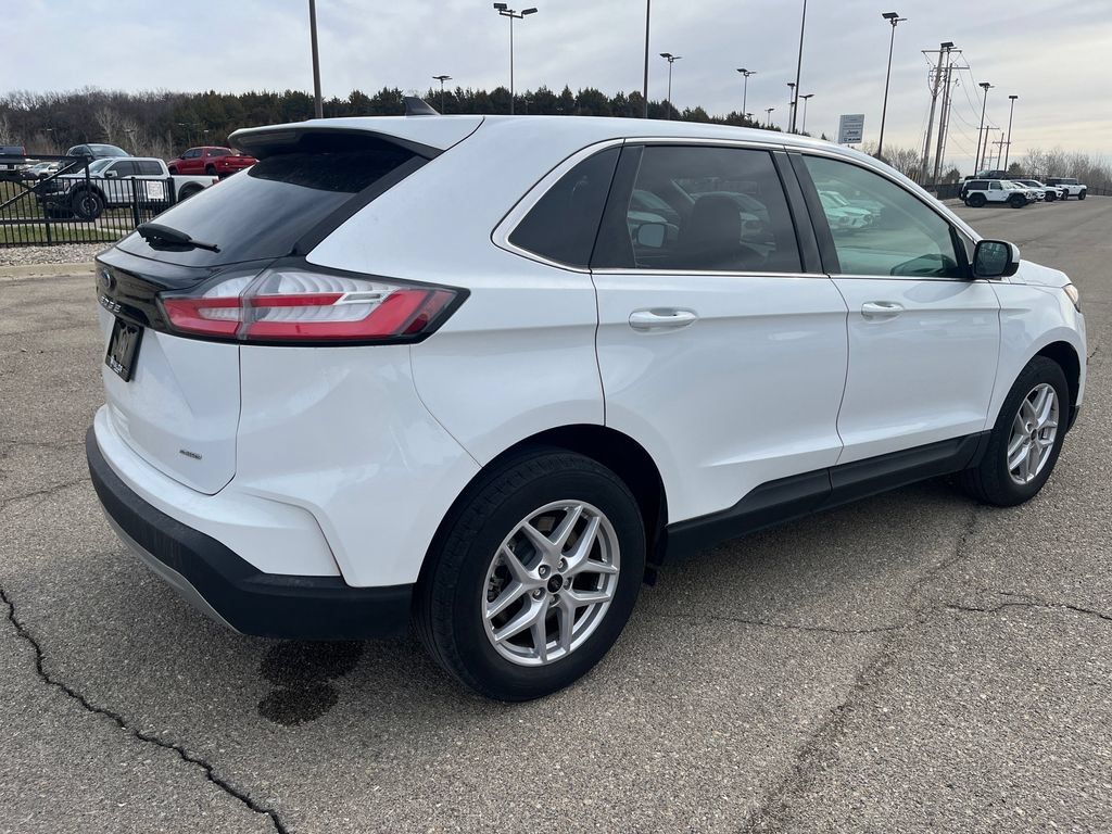 Used 2023 Ford Edge SEL AWD/4WD image 6
