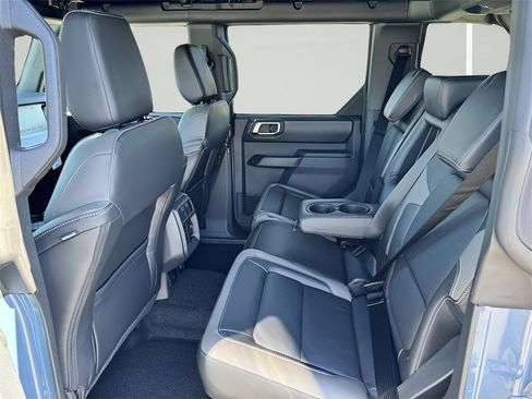 New 2025 Ford Bronco Outer Banks image 32