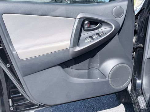 Used 2012 Toyota RAV4 FWD w/ Value Pkg image 25