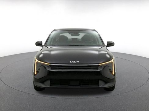 Used 2025 Kia K4 FWD image 2
