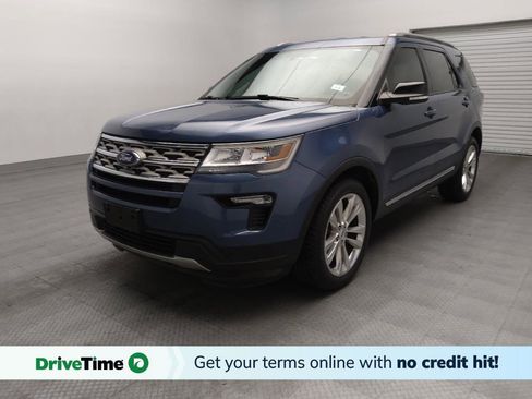 Used 2018 Ford Explorer XLT FWD image 1
