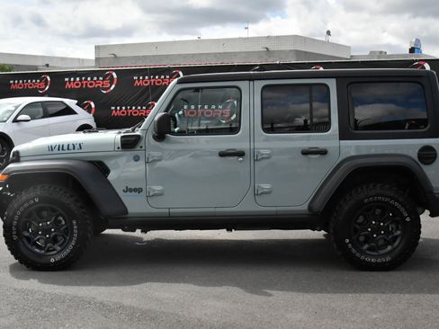 Used 2023 Jeep Wrangler Unlimited AWD/4WD image 4