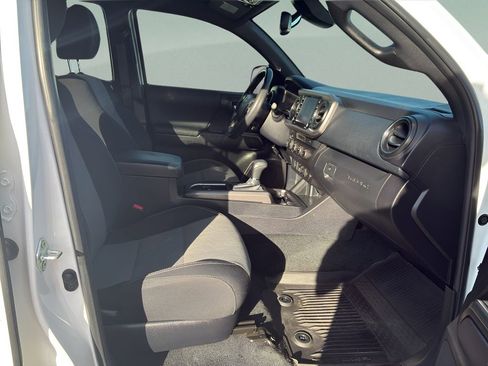 Used 2023 Toyota Tacoma TRD Off-Road image 14