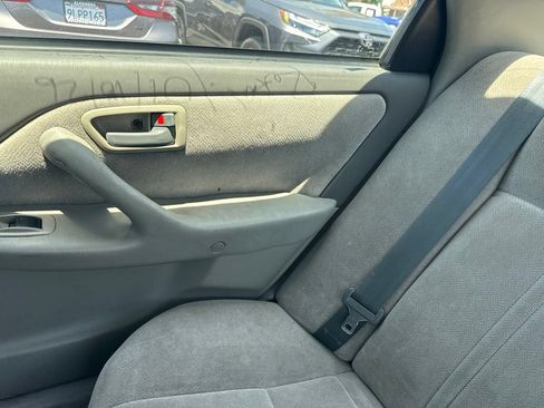 Used 2000 Toyota Camry CE FWD image 20