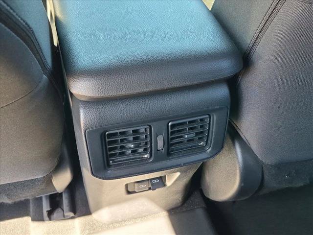 Used 2025 Toyota RAV4 SE AWD/4WD image 14