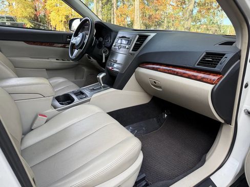 Used 2011 Subaru Outback 2.5i Limited w/ PWR Moonroof Pkg image 26