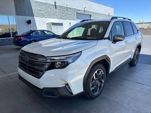 Used 2025 Subaru Forester Limited w/ Popular Package #1 AWD/4WD image 1