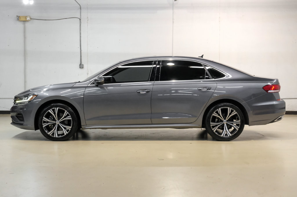 Used 2022 Volkswagen Passat 2.0T SE FWD image 15