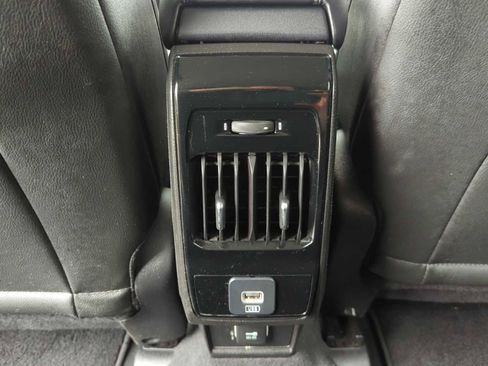 Used 2022 Jeep Compass Latitude w/ Sun and Sound Group AWD/4WD image 28