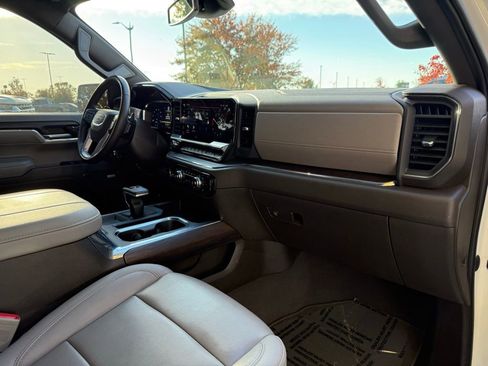 Used 2023 GMC Sierra 1500 SLT w/ SLT Premium Package image 35