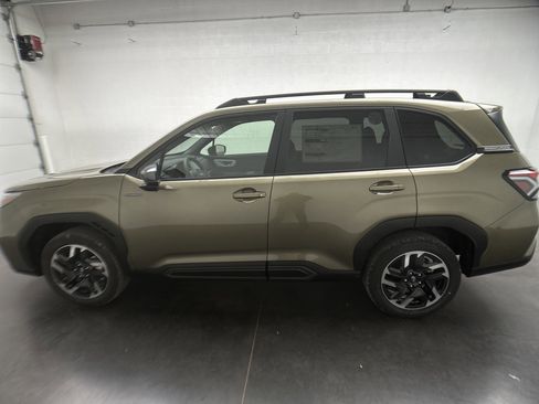 New 2025 Subaru Forester Limited image 5