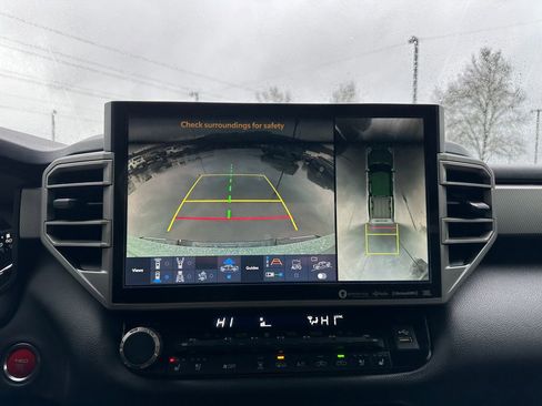 Used 2022 Toyota Tundra Limited image 17