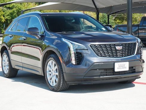 Used 2023 Cadillac XT4 Luxury w/ Cold Weather Package image 6