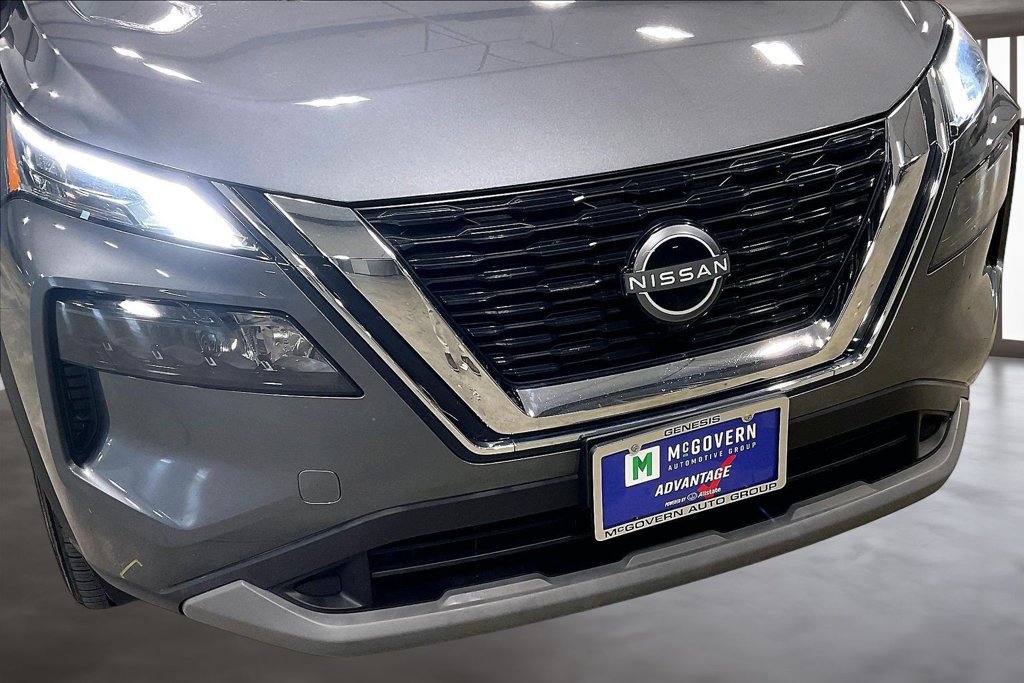 Used 2023 Nissan Rogue S AWD/4WD image 32